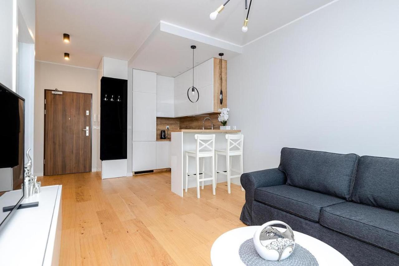 Apart D&K Free Parking Komputerowa 8 Apartment Varşovia Exterior foto