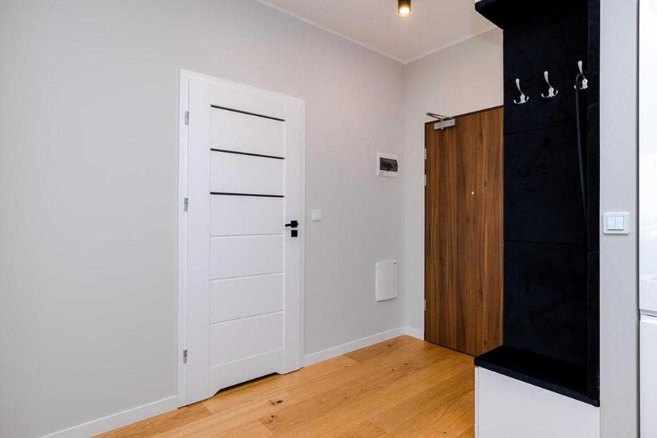 Apart D&K Free Parking Komputerowa 8 Apartment Varşovia Exterior foto